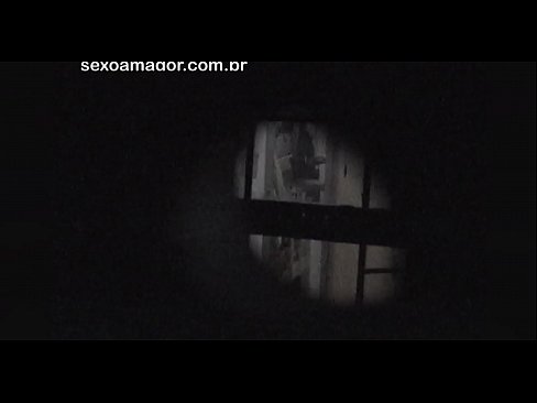 ❤️ Blondie estas sekrete filmita fare de najbara voyeur kaŝita malantaŭ kavaj brikoj ❤ Seksofilmeto ĉe eo.high-pass.ru ❌️