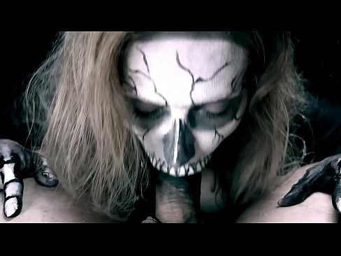 ❤️ Demona knabino suĉanta kokon per sia nigra buŝo kaj glutante kumon. ❤ Seksofilmeto ĉe eo.high-pass.ru ❌️